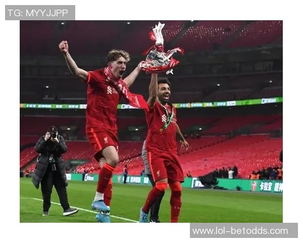 世界杯波尔图逆转利物浦红牌争议引发全场热议战术分析与精彩瞬间回顾