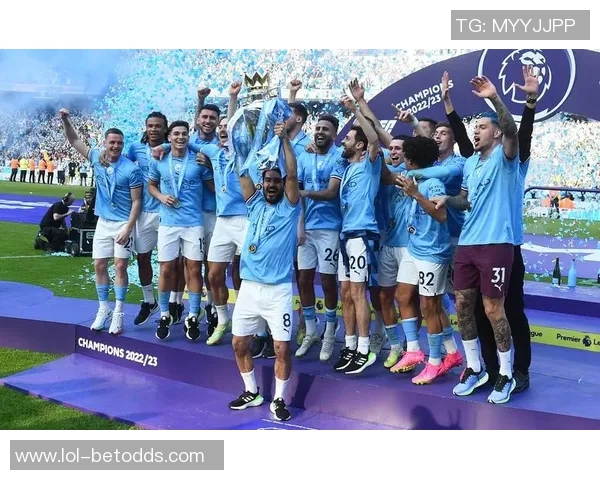 欧冠激战：利物浦与那不勒斯平局补时进球引发全场狂欢战术分析