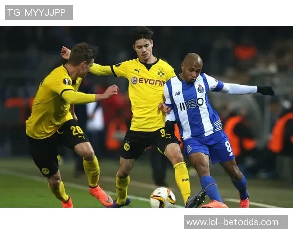 欧联杯精彩对决多特蒙德大胜曼联五球狂潮引发全场狂欢