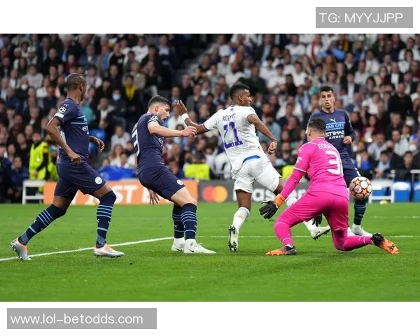 德甲经典对决尤文图斯与皇马激战成平局冷门瞬间引发全场沸腾