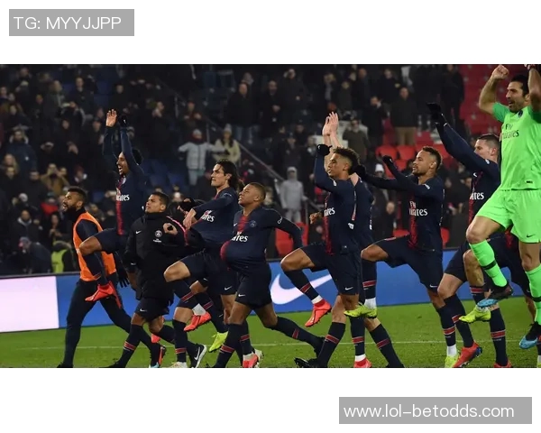 世界杯激战那不勒斯与巴黎圣日耳曼握手言和帽子戏法点燃全场激情