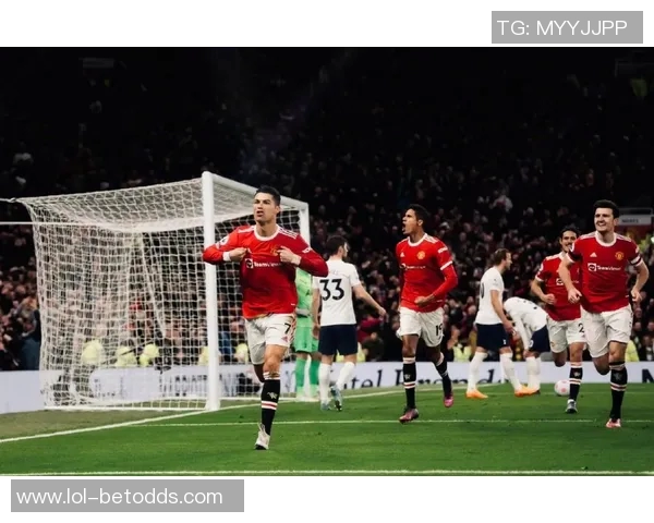 德甲热刺大胜巴黎圣日耳曼帽子戏法点燃全场激情瞬间回顾